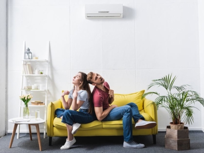 a couple experiencing a hot temperature